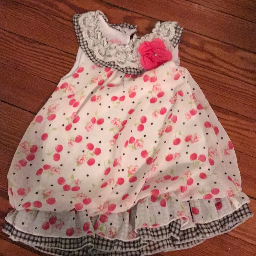 Bundle of baby girl floral dresses - Picture 2 of 5